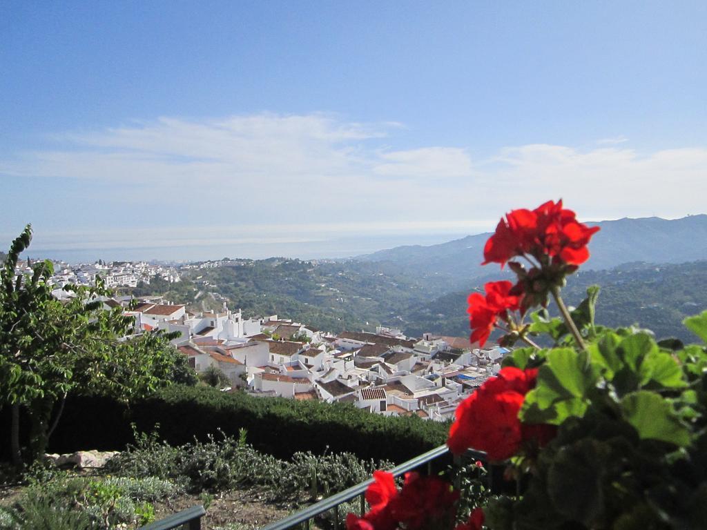 Villa Casa Ana, Fantásticas vistas al pueblo, el mar y la montaña Frigiliana Habitación foto