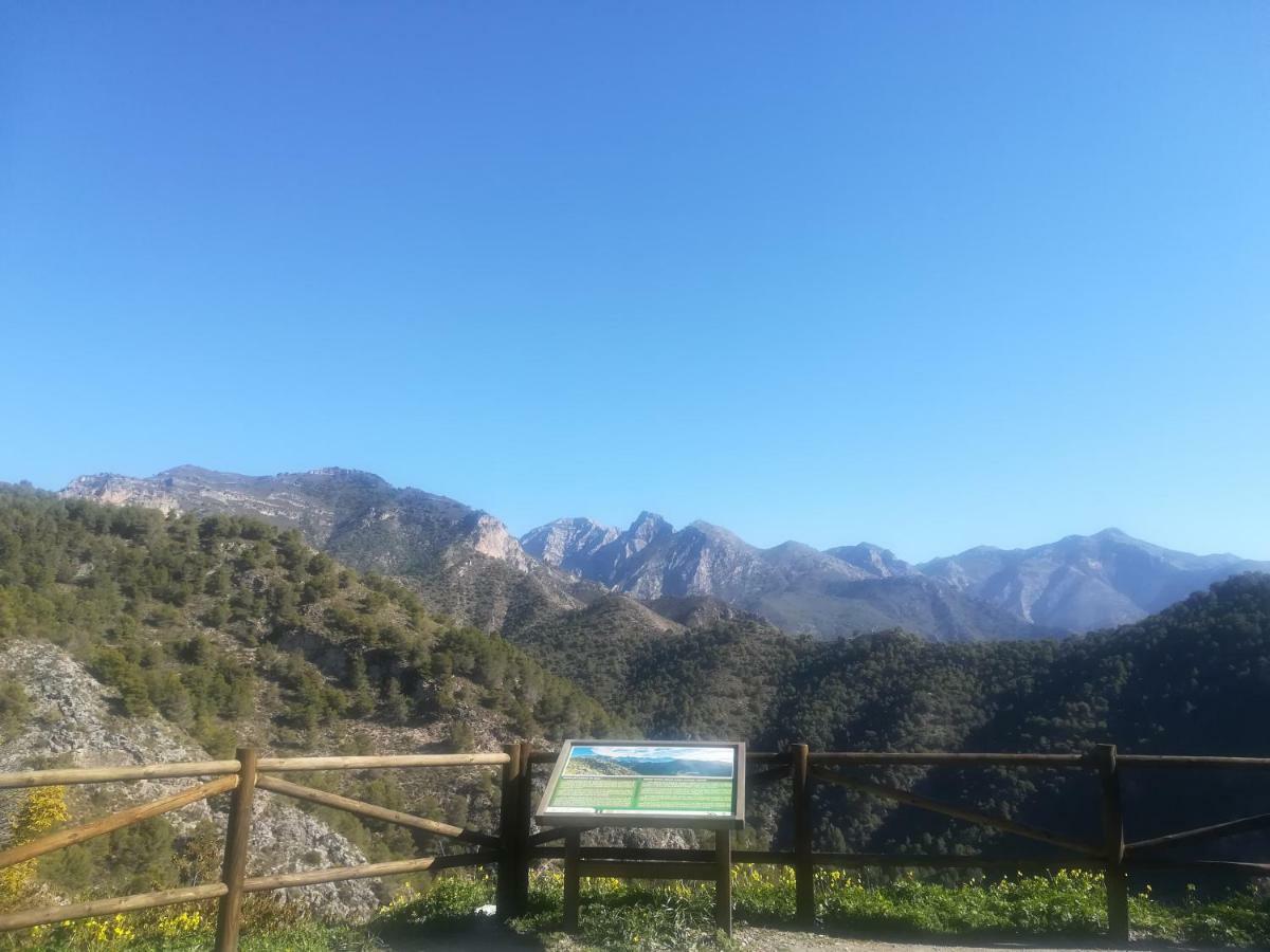 Villa Casa Ana, Fantásticas vistas al pueblo, el mar y la montaña Frigiliana Exterior foto